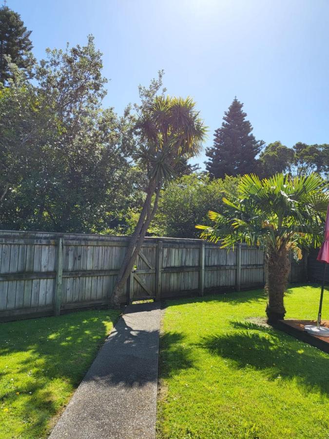 The Perfect Getaway For Two In A Large Suite Whanganui Kültér fotó